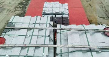 太原 芝麻白仿形加直形路沿石出货日常