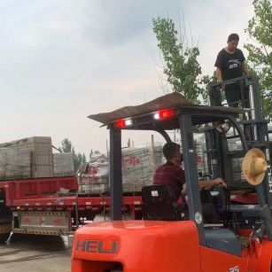 太原 黄金麻冰裂纹，地铺石装车