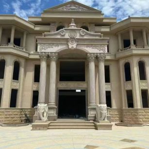 太原 黄金麻别墅外墙干挂，大柱，大象，蘑菇石，雕花板