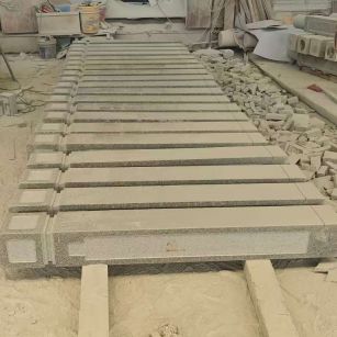 太原 芝麻白异形加工雕刻-栏杆大柱，方柱