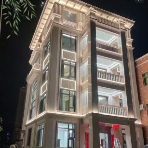 太原 芝麻白花岗岩别墅外墙夜间效果