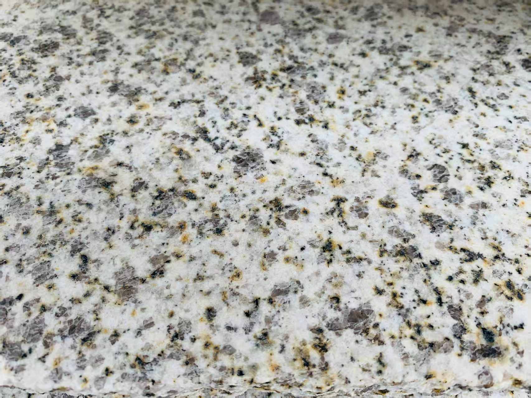 太原 黄金麻花岗岩石材浅黄光面