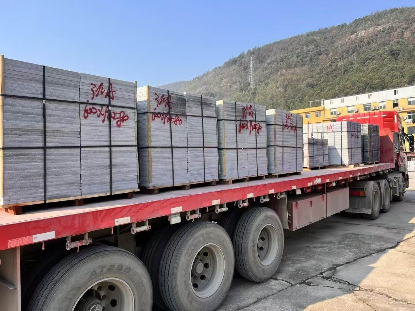 太原 芝麻灰地铺石出货日常