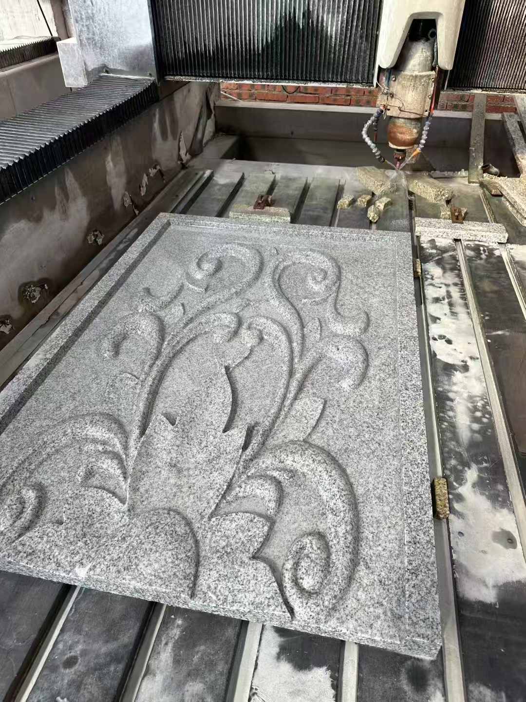 太原 白麻别墅干挂雕花板