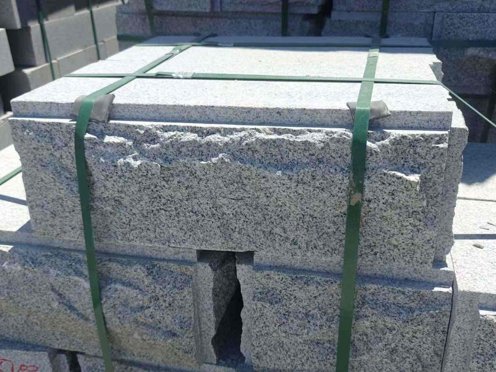 太原 芝麻白花岗岩自然面成品