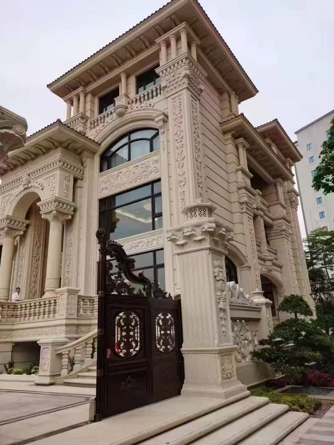 太原 黄金麻花岗岩别墅外墙干挂效果展示