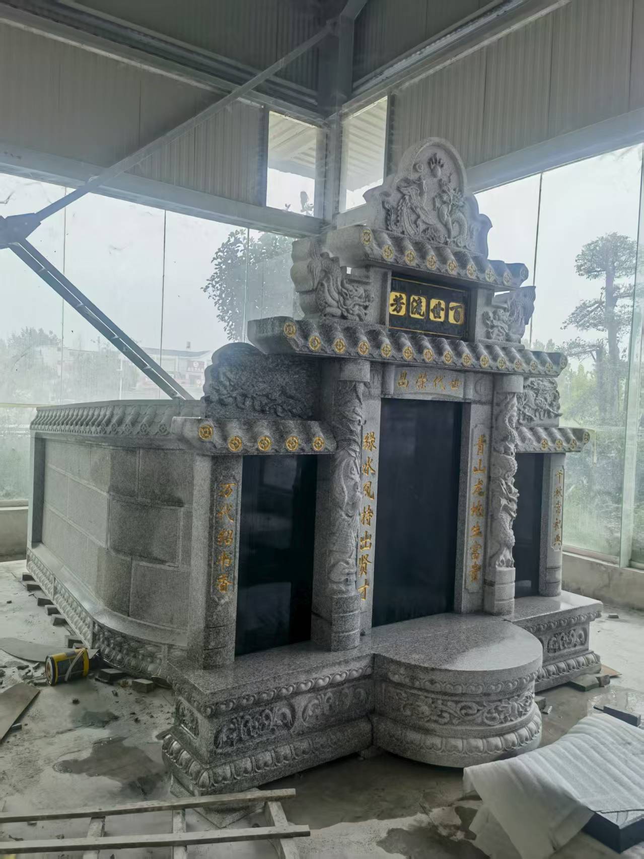 太原 芝麻白墓碑效果展示图