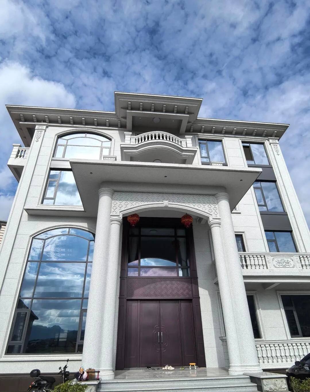 太原白麻别墅外墙干挂石材效果示例