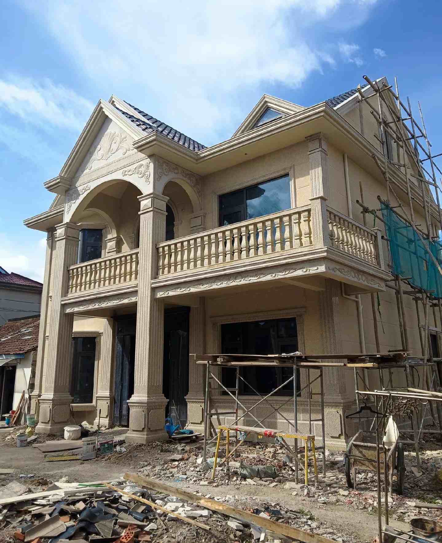 太原 黄金麻花岗岩石材私人别墅雕花门楼柱阳台栏杆