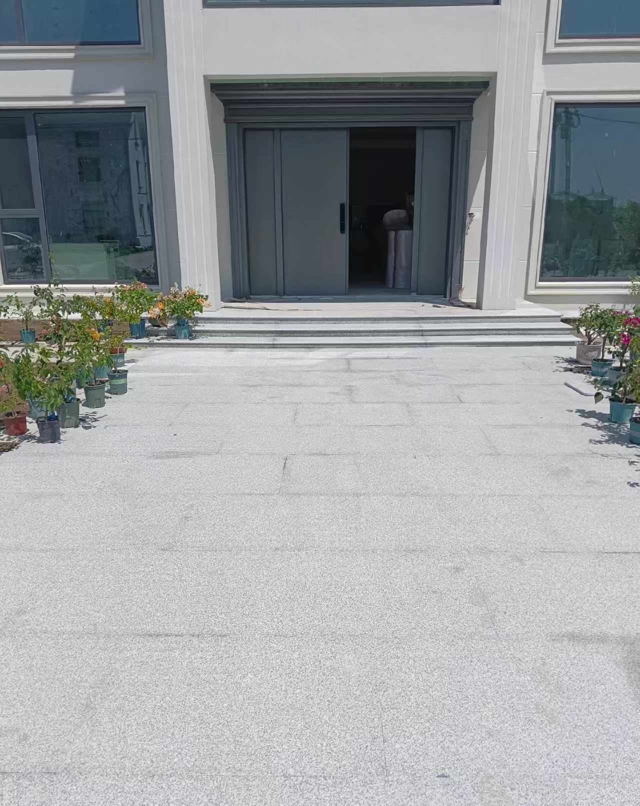 太原 芝麻白花岗岩地铺石地面铺装