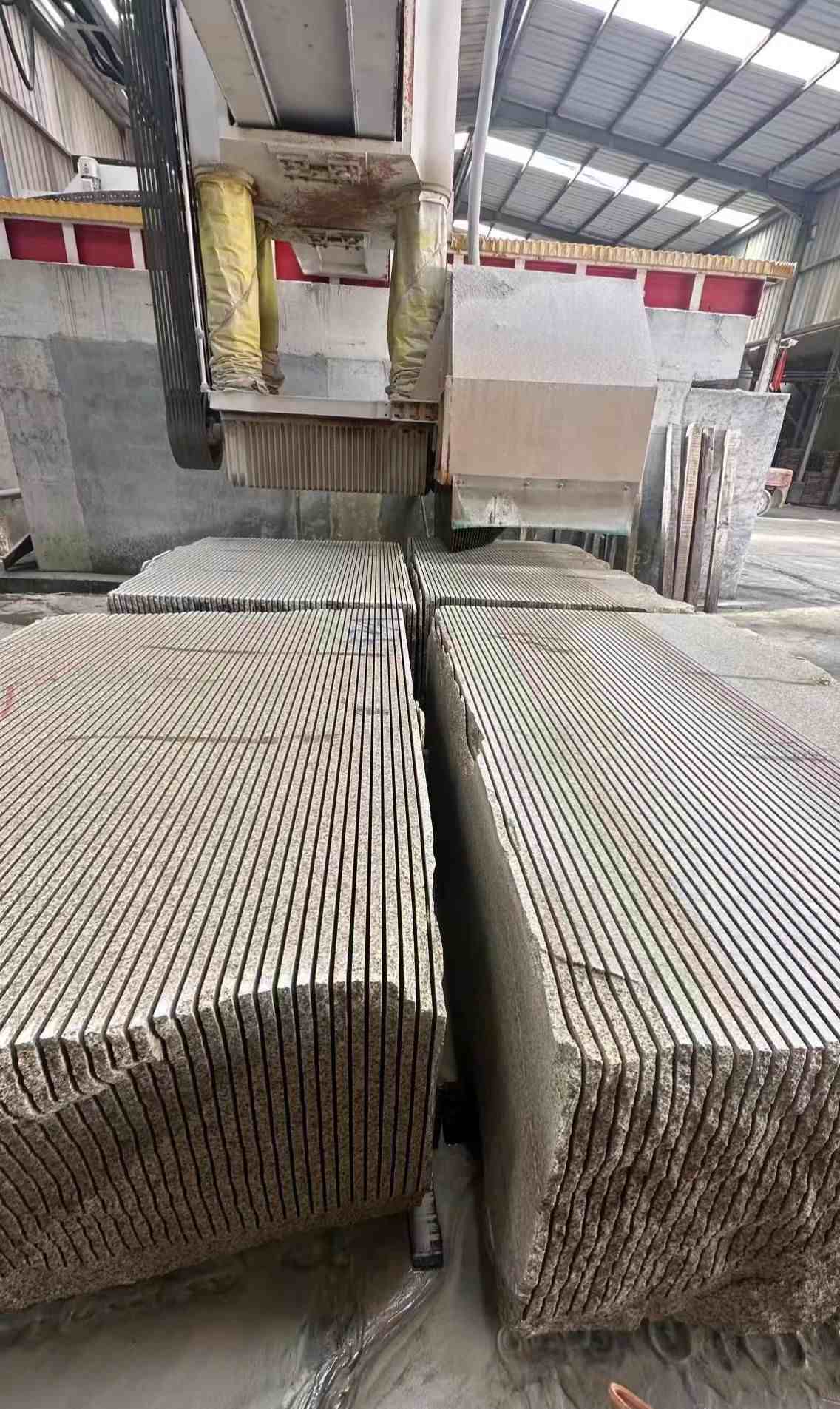 太原 车间生产日常，黄金麻白麻花岗岩