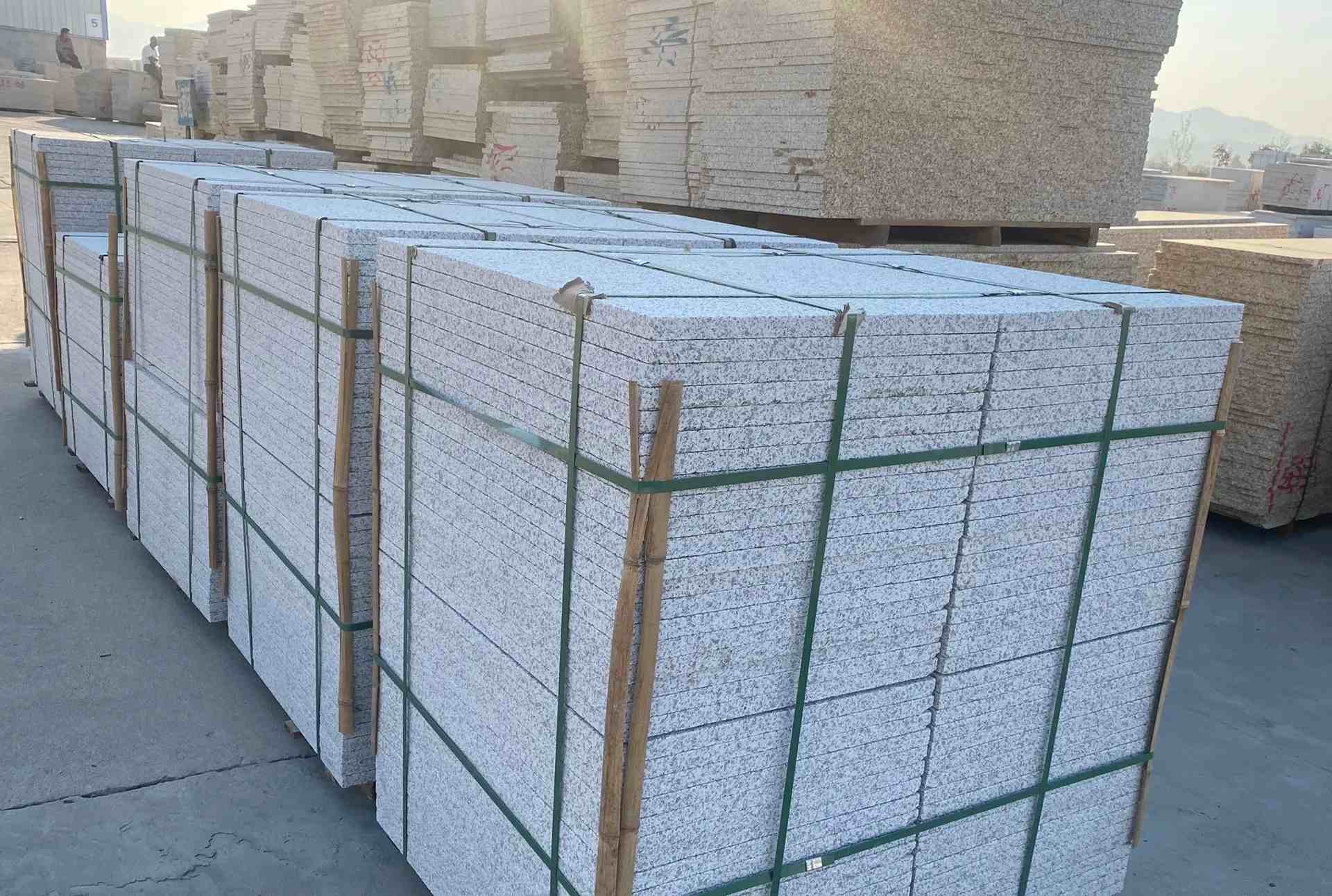 太原 白麻花岗岩荔枝面地铺石